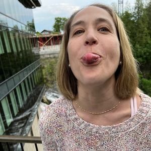 Meet your Posher, Nicole